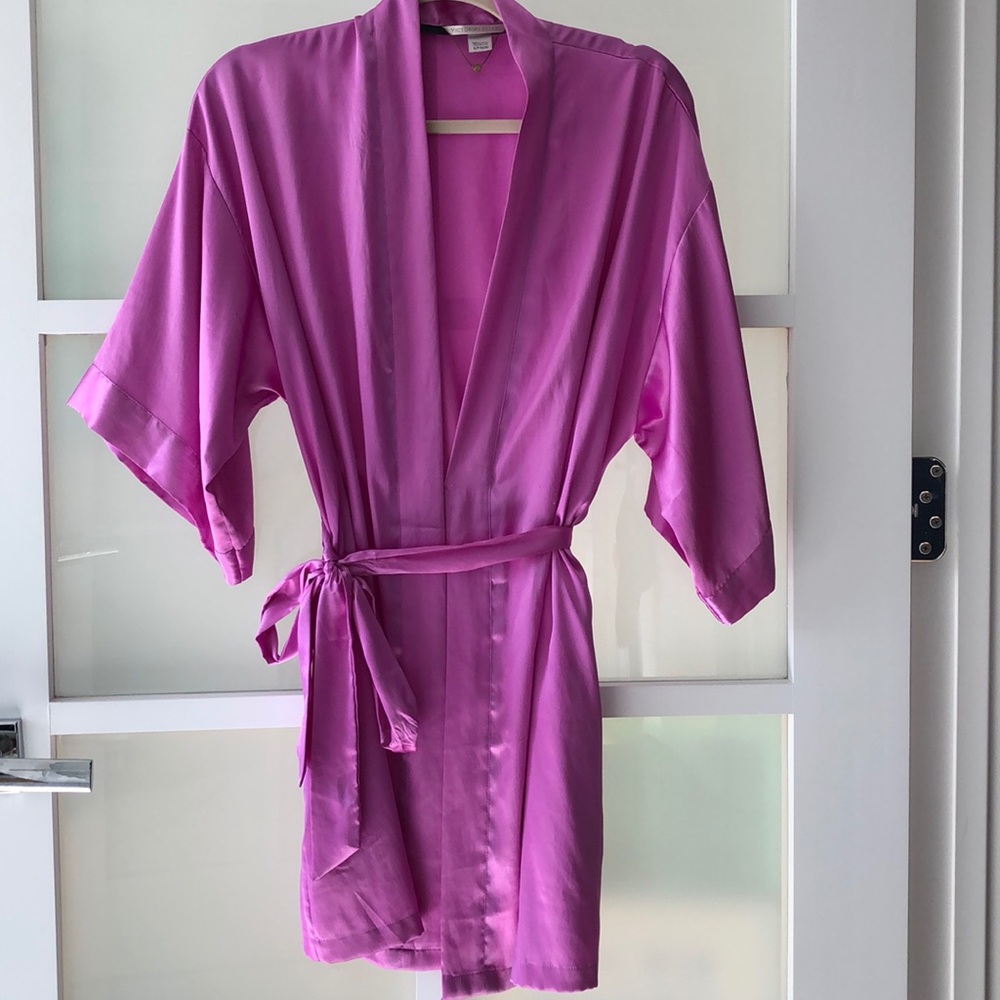 Victoria’s Secret Satin Robe Size Small